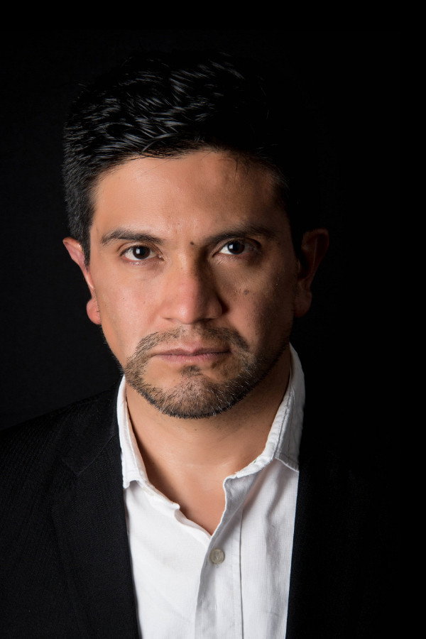 Luis Bernal as Hector (Mariachi Vihuela) in Canta Santiago