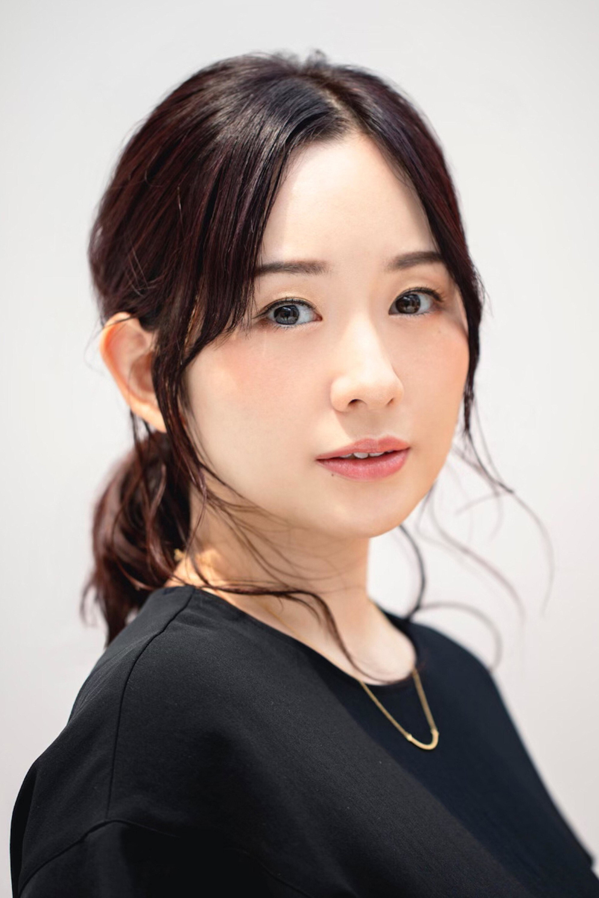 照井春佳 as Yuuki Yuuna (voice) / Takashima Yuuna (voice) in Yuuki Yuuna Is a Hero