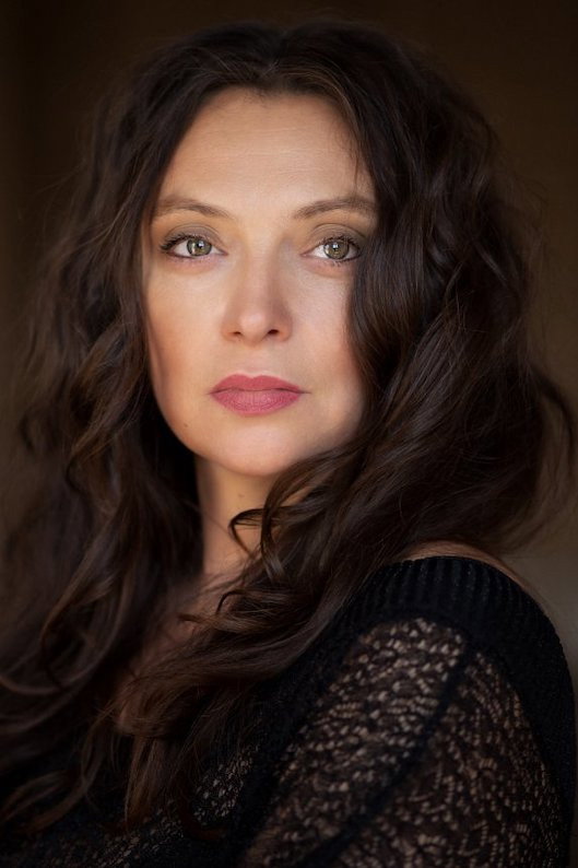 Aude Extrémo as Métella in La Vie parisienne