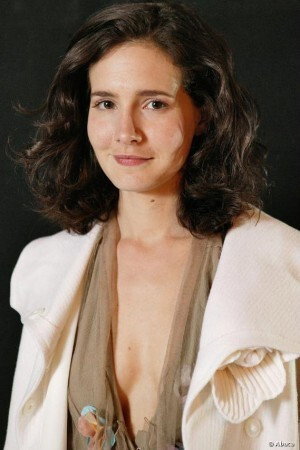 Chloé Lambert as un pensionnaire in 24 Hours in the Life of a Woman