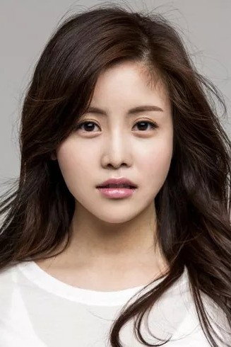 곽은진 as Kkeut-dan in The Handmaiden