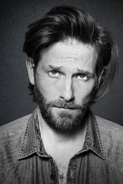 Constantin von Westphalen as Narrator in Pushing the Limit