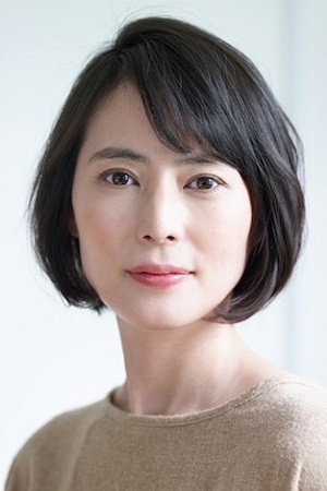 石堂夏央 as Matsudo's wife in trancemission