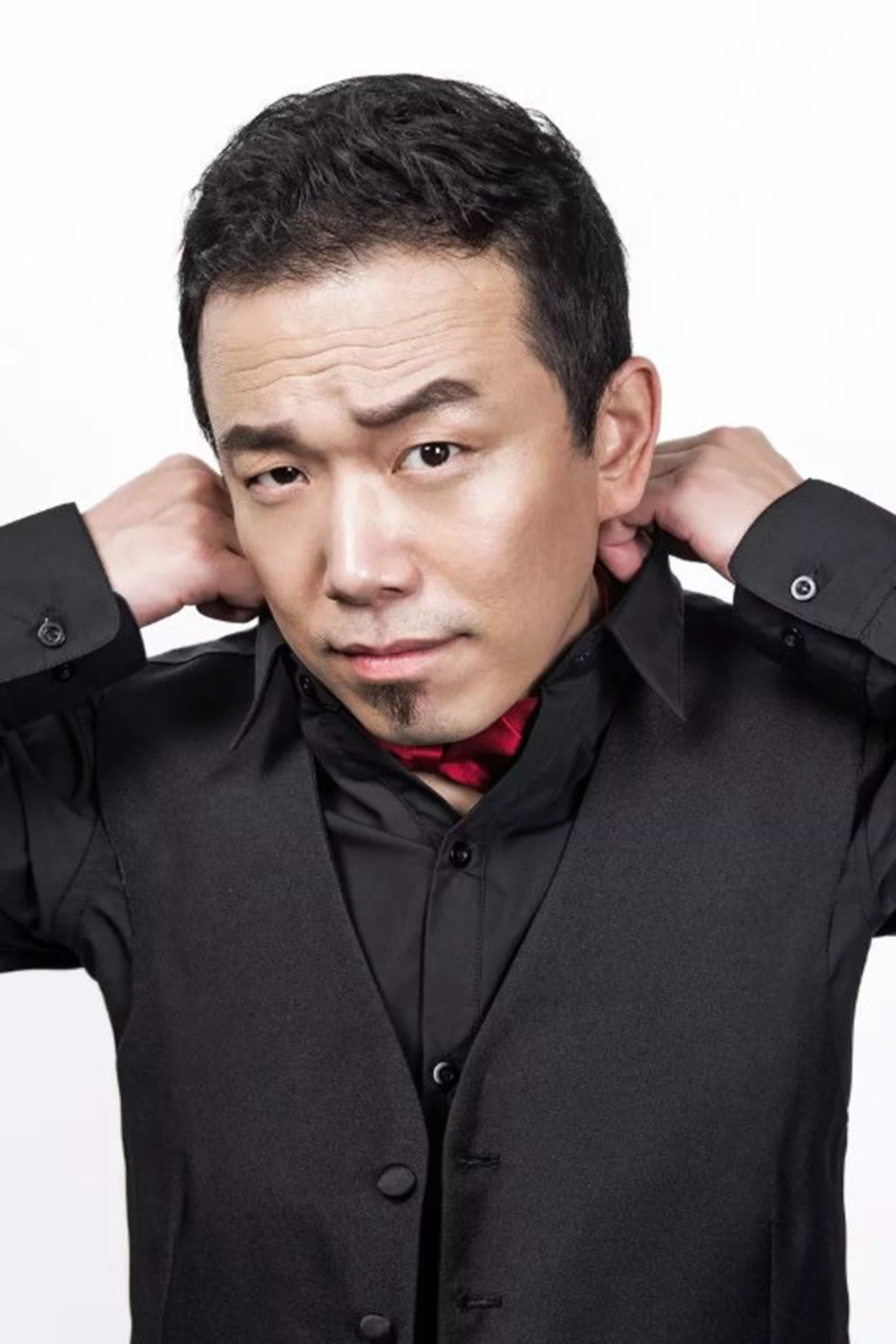 潘斌龙 as Lao Meng in I Am Nobody