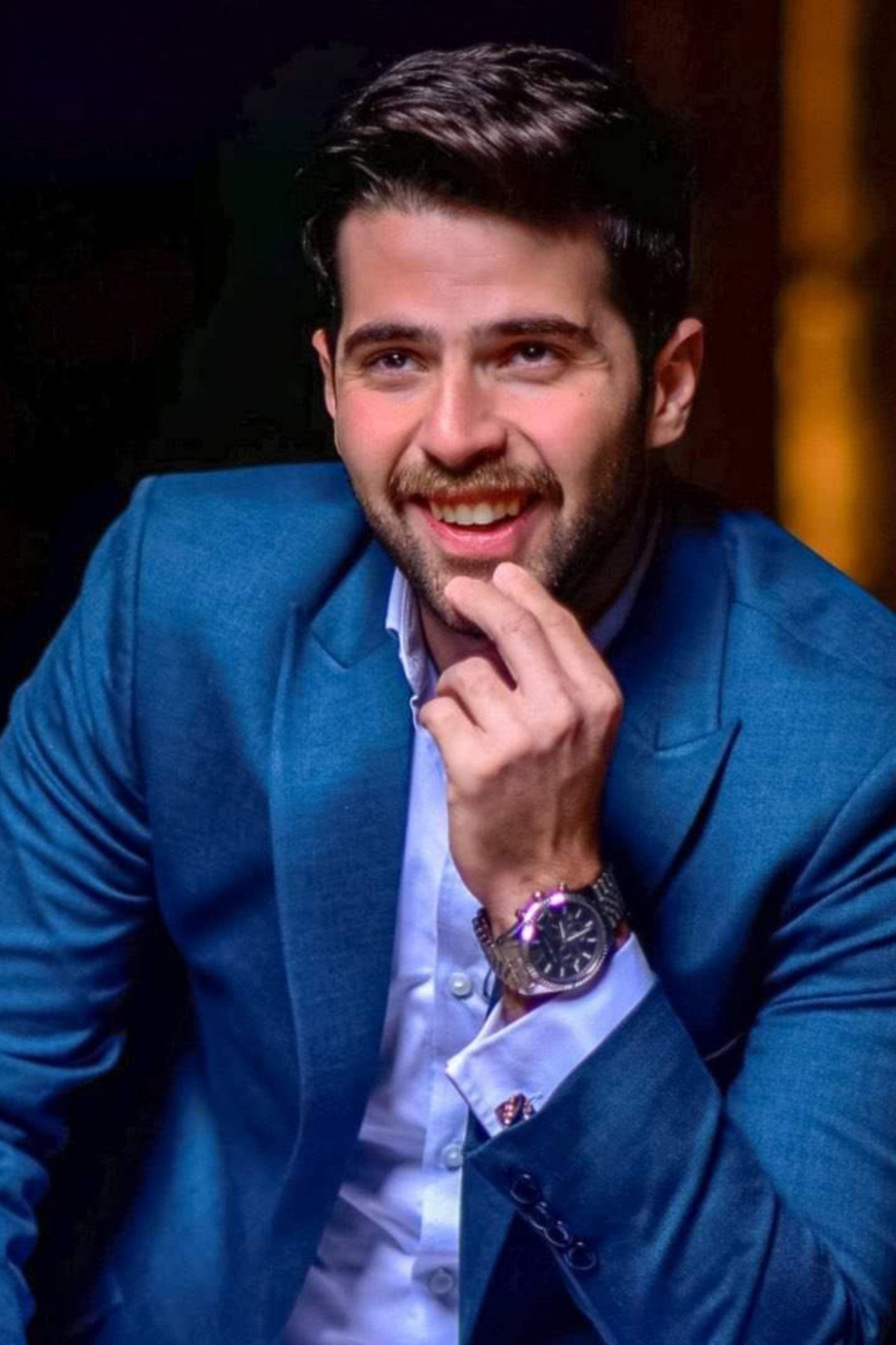 طارق الإبياري as حازم in I want to get married