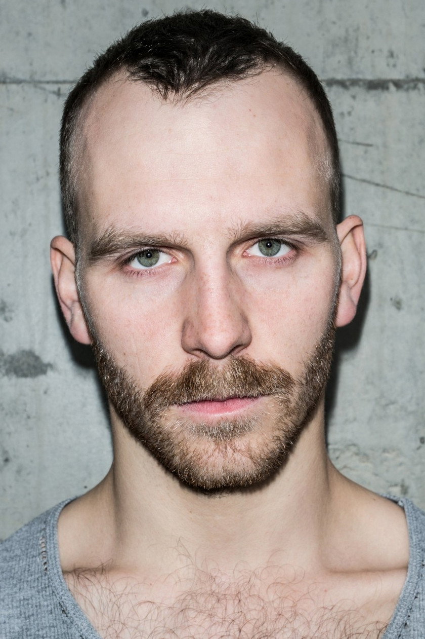 Julian Świeżewski as Kuba in Casting