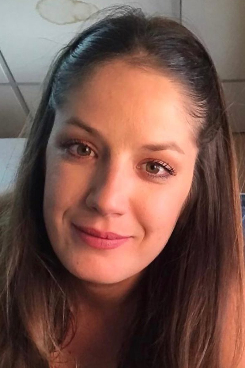 Ana Vučković as Majka in Someone Else