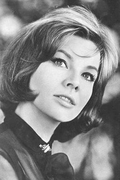 Annekathrin Bürger as Christa König in Die Stein