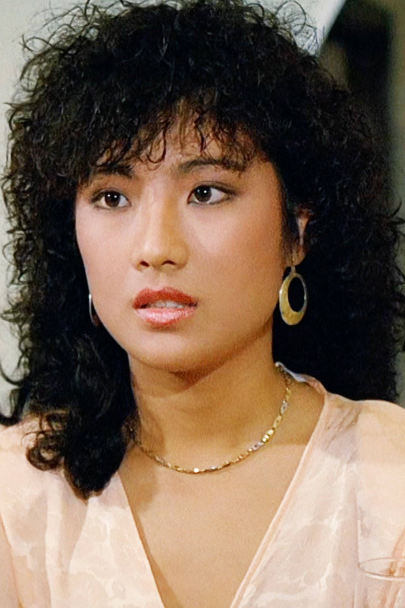 Joh Yin-Ling as Lou in Cupid One