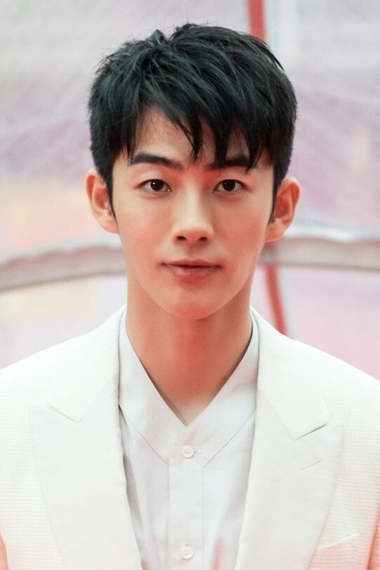 蕭子墨 as Lu Mingyu in Love in the Tea Garden