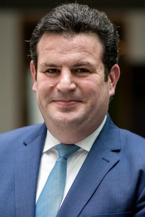 Hubertus Heil as Self in Ernstfall – Regieren am Limit