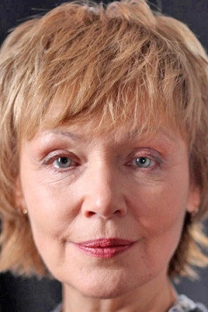 Ольга Белявская as Elder Tanya in Promises