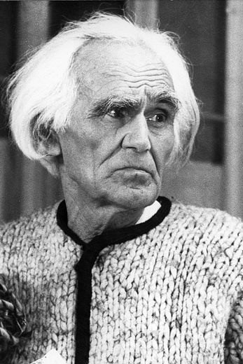 Oskar von Schab as Professor in Jonathan