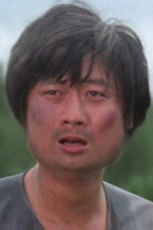 Hau Chiu-Sing as Master Wan Tian Hang in Five Superfighters