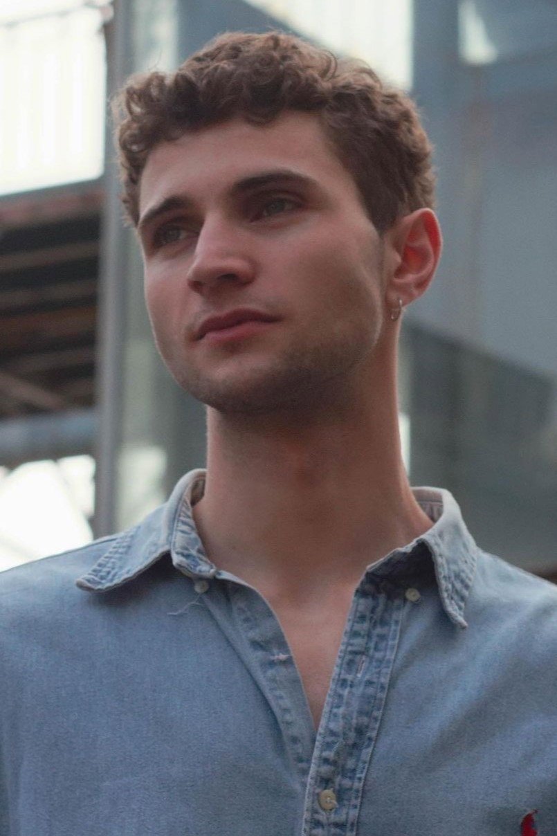 Pancho Francia as Pedro in Inolvidable Heidi