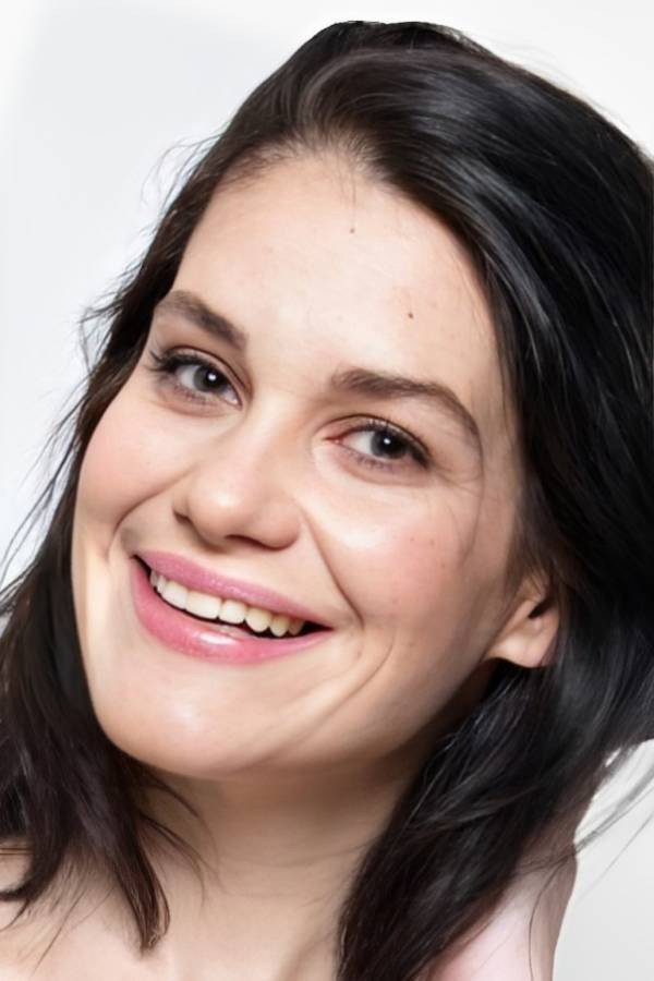 Esther Gombau as Carmen in El sexo me da risa 4
