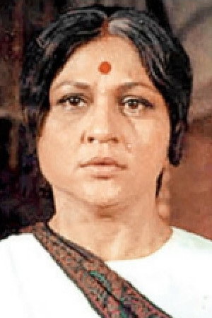 Nirupa Roy as Bhanu's Sister-in-law in Musafir