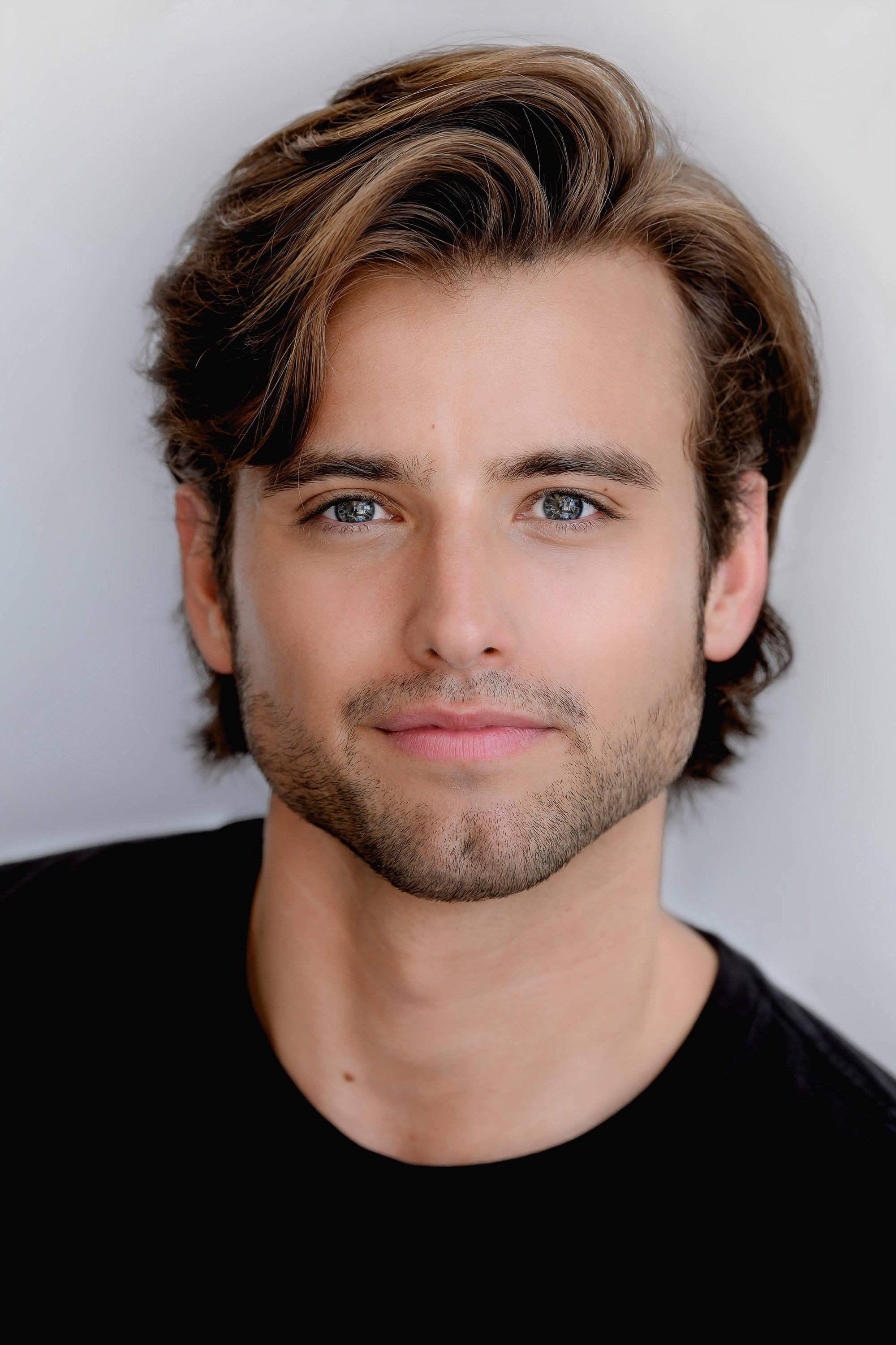 Parker Harris as Paul in Love on the Vines