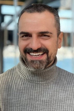 Alireza Ara as Chakmeh Poosh in 360 Degrees