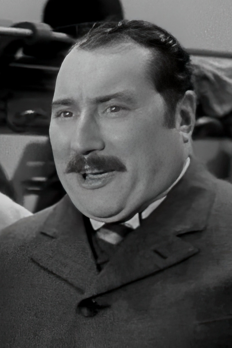 Pierre Alcover as Howell in En plongée