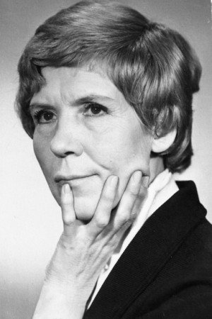 Любовь Малиновская as Pelageya - mama Yakova Vosmyorkina in Jack Vosmyorkin, American