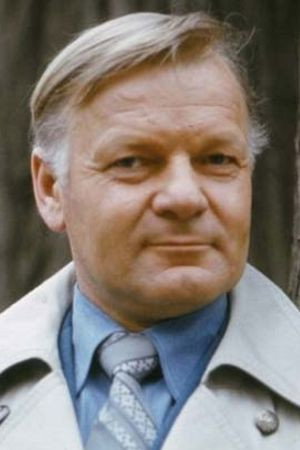 Віктор Мірошниченко as Major Ivan Ermakov in Only Old Men Are Going to Battle