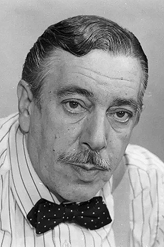 José Lewgoy as Ambrósio / Ambrásio in Feijão Maravilha