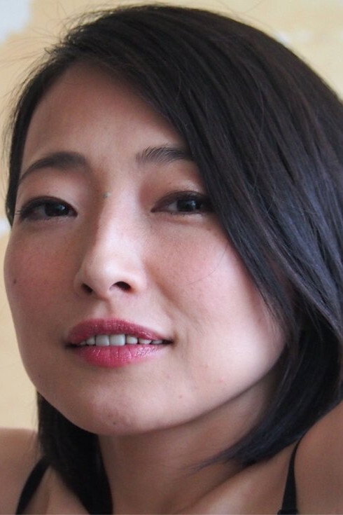 遠藤留奈 as Kayako Saeki in Sadako vs. Kayako