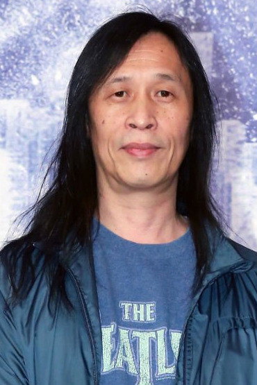 邱禮濤 as Cho's gangster boss in The Wall