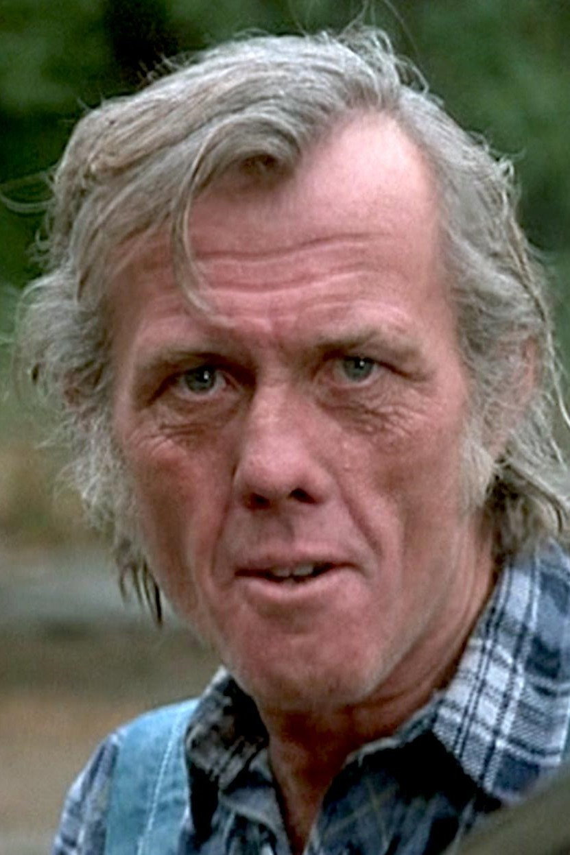 Dennis Fimple as Garral in Harts of the West