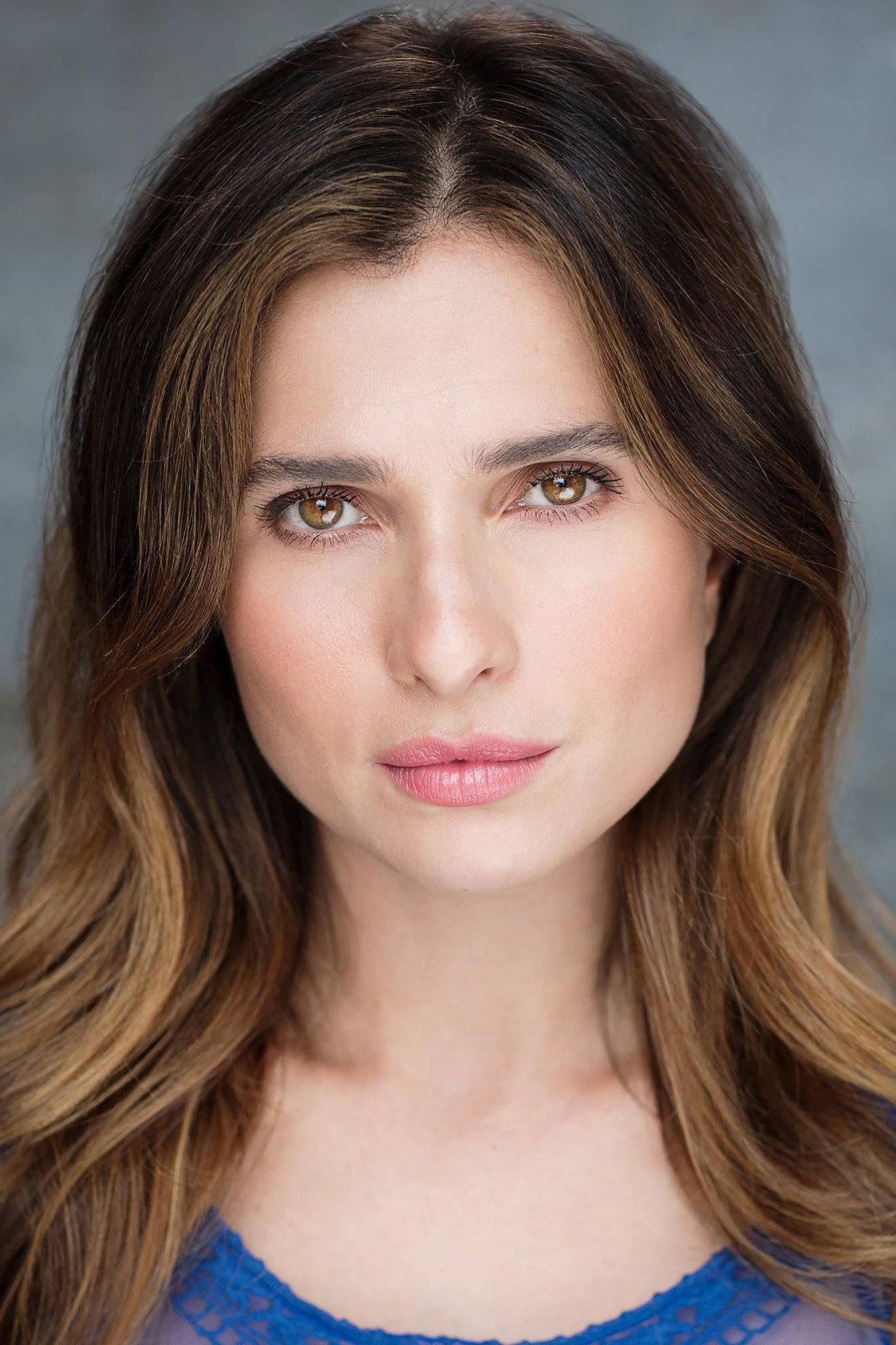 Mónica Lopera as Julia in Los hombres también lloran