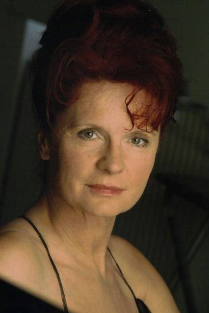 Viola Schweizer as Gitta in Über sieben Brücken mußt du gehn
