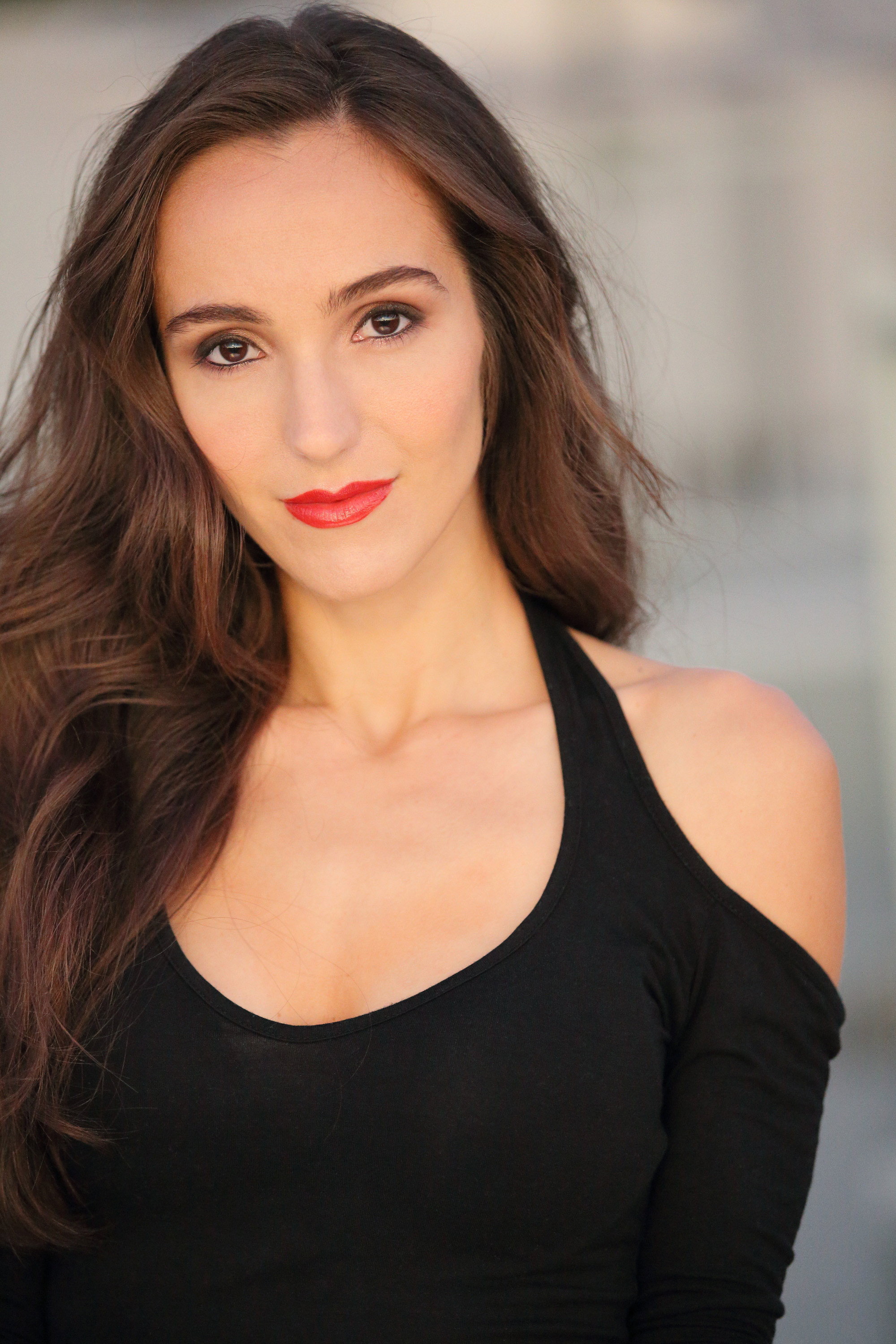 Stephanie Panisello as Claire Redfield (voice) in Resident Evil: Oscuridad infinita