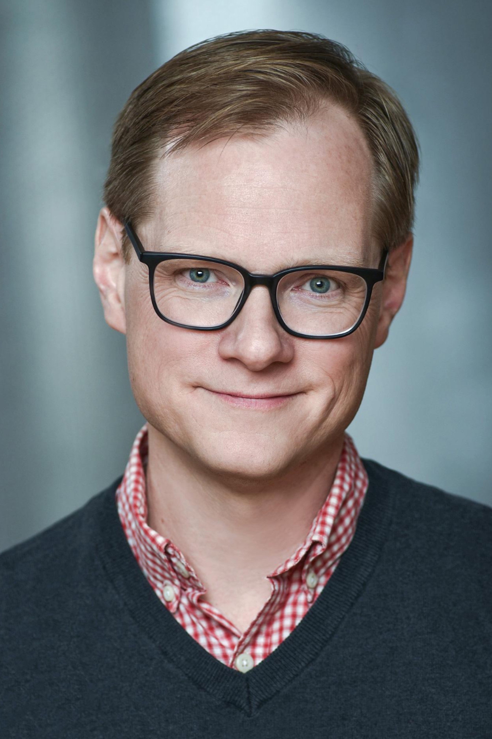 Daniel Falk as Mark in Kissing Is the Easy Part