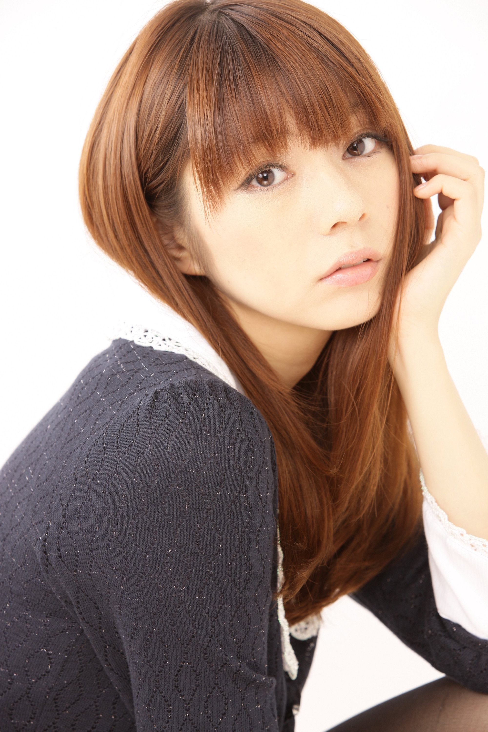 芳賀優里亜 as Kurumi Yoshioka in The Brothers Karamazov