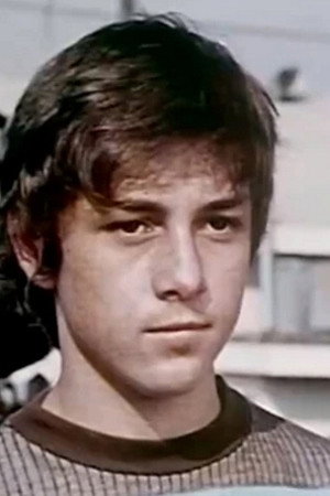 Josh Albee as Johnny Miles in The Runaways