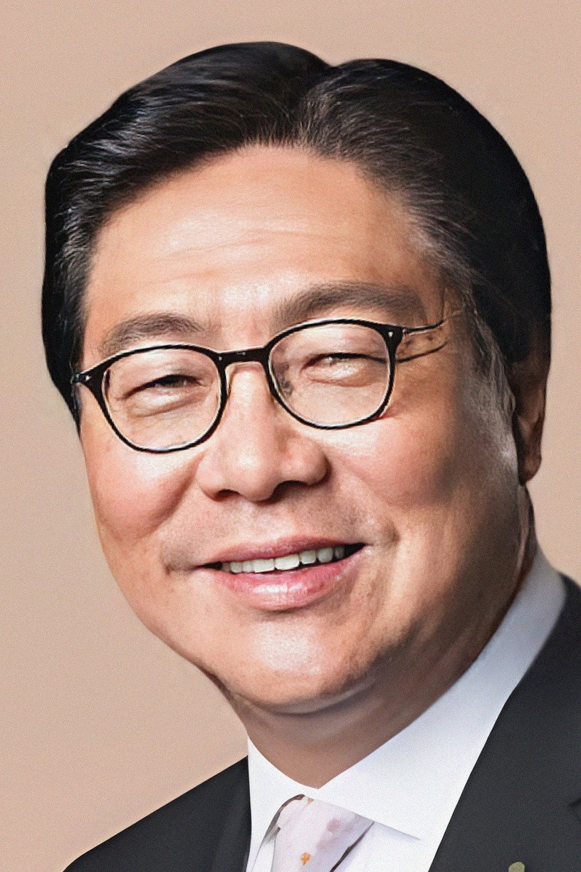 Frederick Ma Si-Hang as Host in We Love This Place