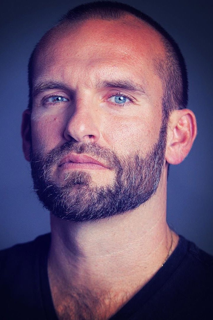 Cutty Cuthbert as Rob in Survivor Type