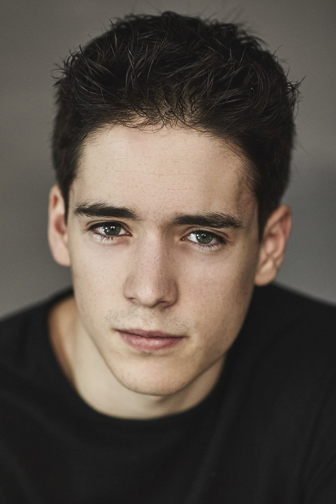Marcos Ruiz as Sergio in Modesty