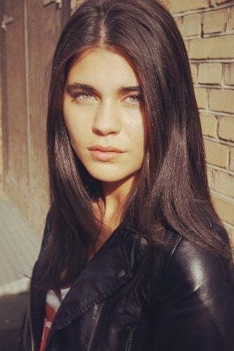 Eleni Young as Barbarianna in Kung Fury