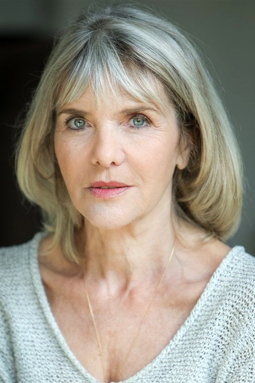 Olivia Dutron as Laura in The Seducers of Saint-Tropez