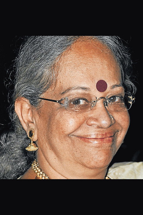 Uma Shivakumar as Raji in Hombisilu