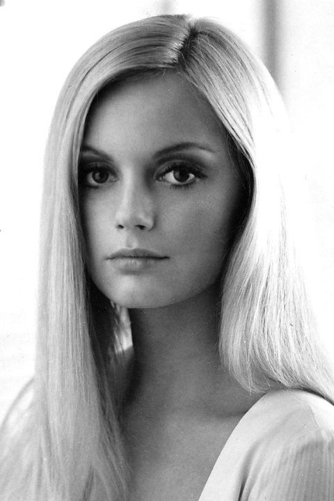 Alexandra Hay as Tessie in The One Man Jury