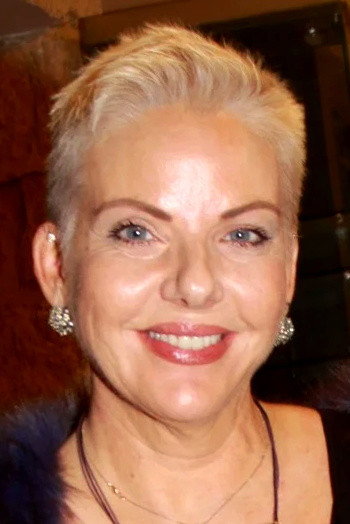 Νανά Παλαιτσάκη as Guest in Zougla