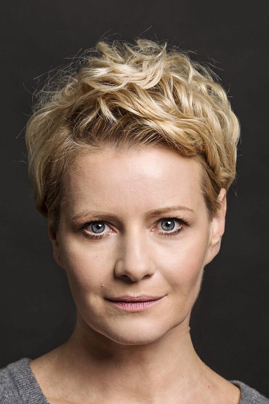 Małgorzata Kożuchowska as Dorota Lis in How to Become Crazy Rich in Eastern Europe