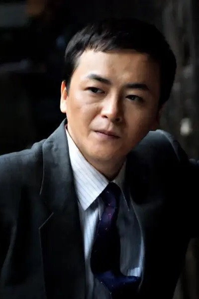许新宇 as 国民党军官 in Peking In Flames