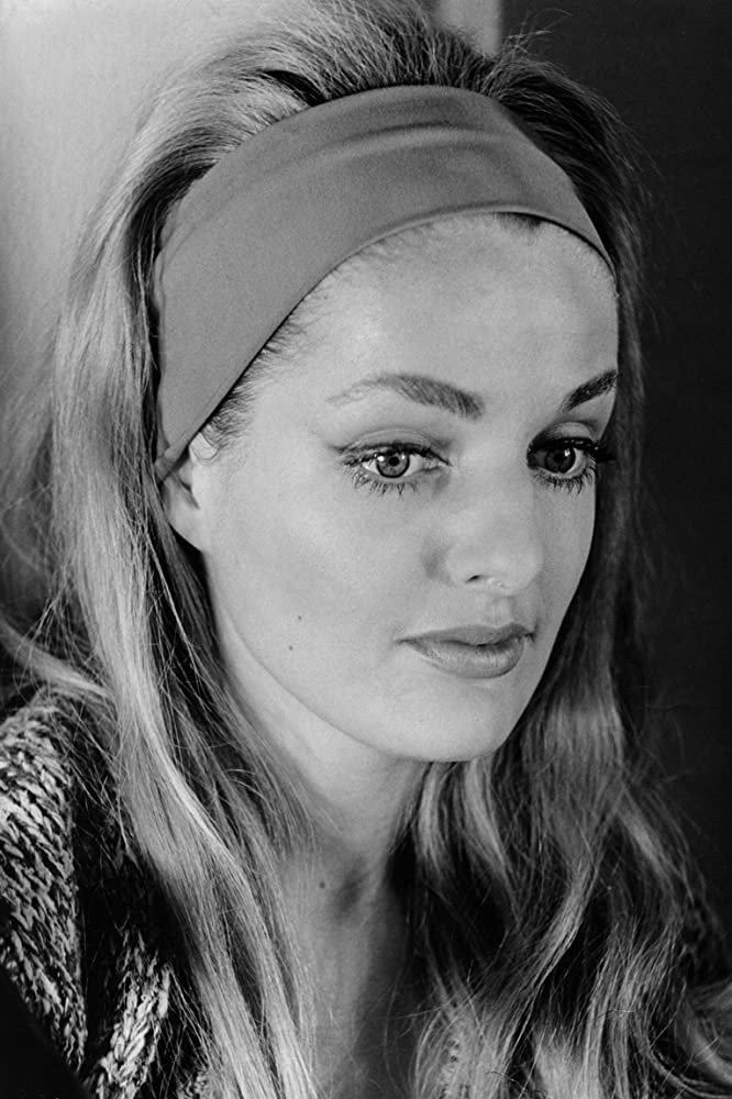 Kathrin Ackermann as Marion De Vries in Kinder, Kinder