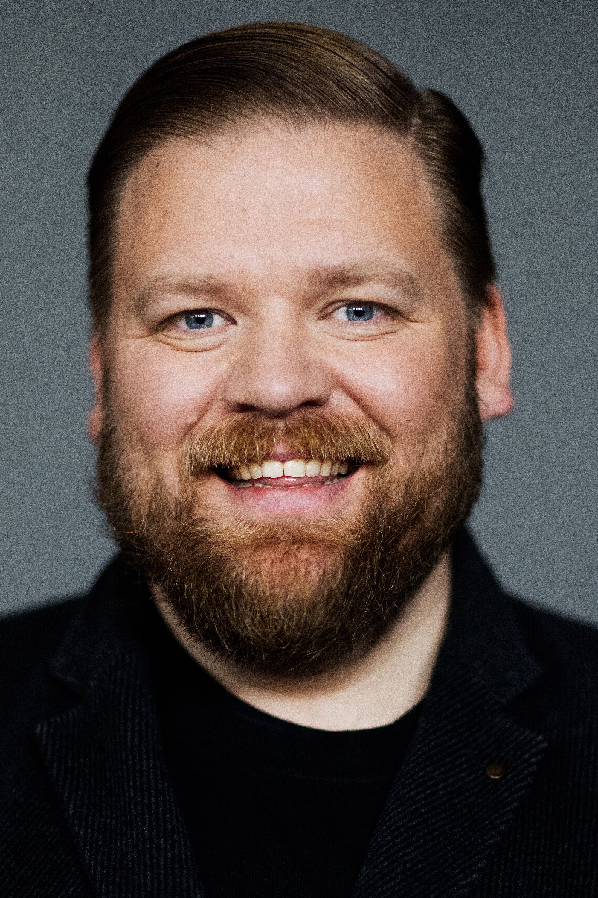 Hannes Óli Ágústsson as The Father in Sara