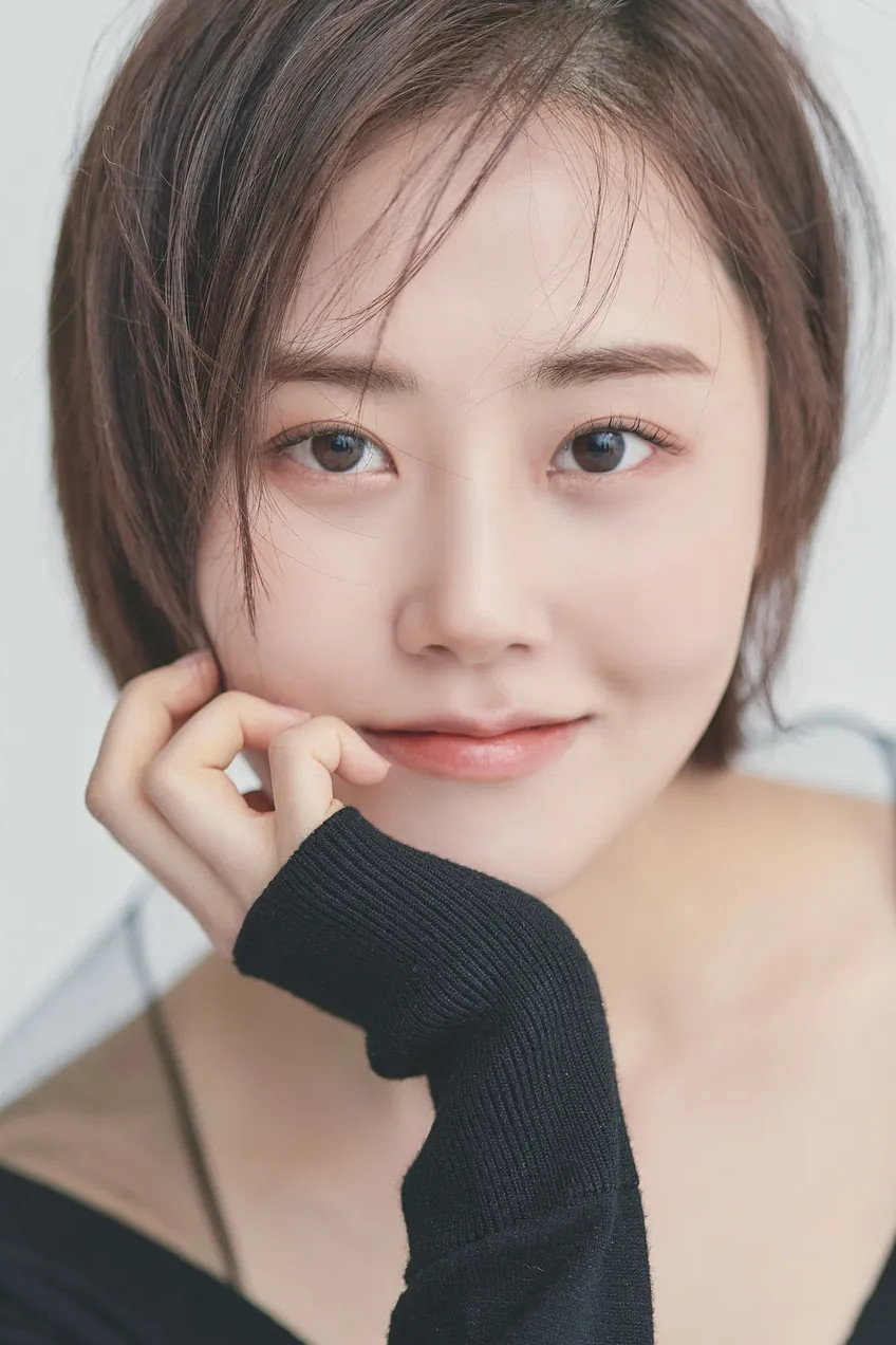 Heo Ga-yoon as Self in 4Minute's Mr. Teacher