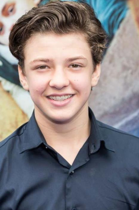 Senna Borsato as Jip in Het Verborgen Eiland